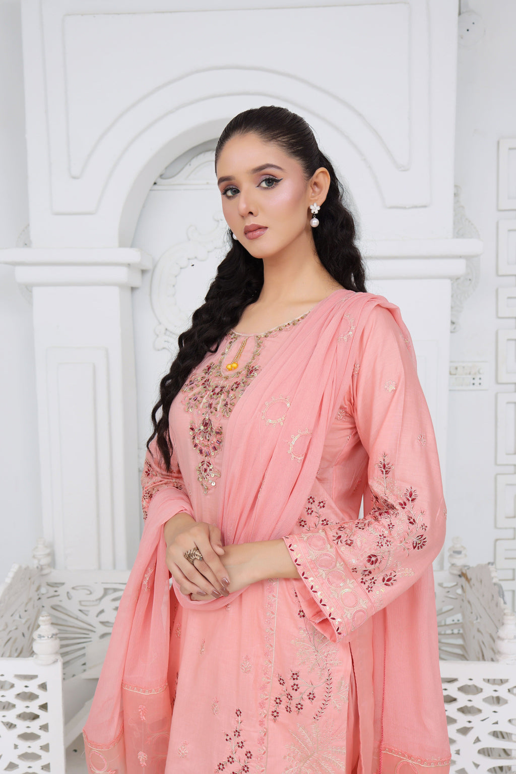 IB906 - 3PC Embroidered Lawn Suit with Bamberg Pallu Dupatta