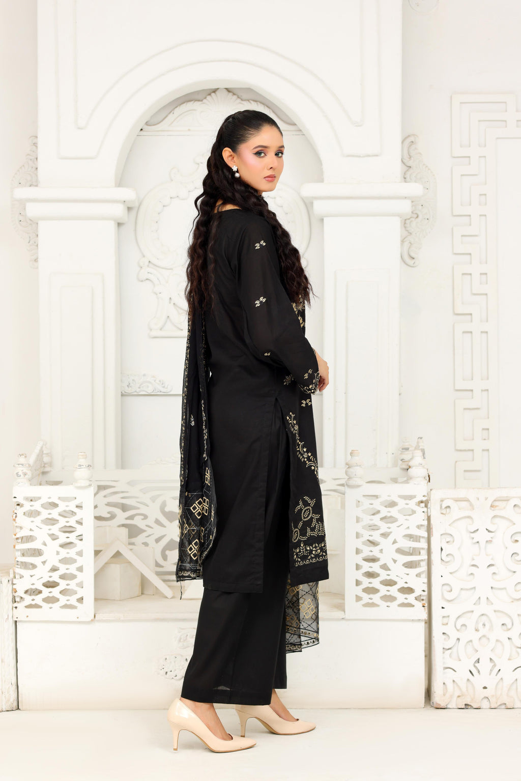 IB908 - Embroidered 3-Piece Stitched Suit